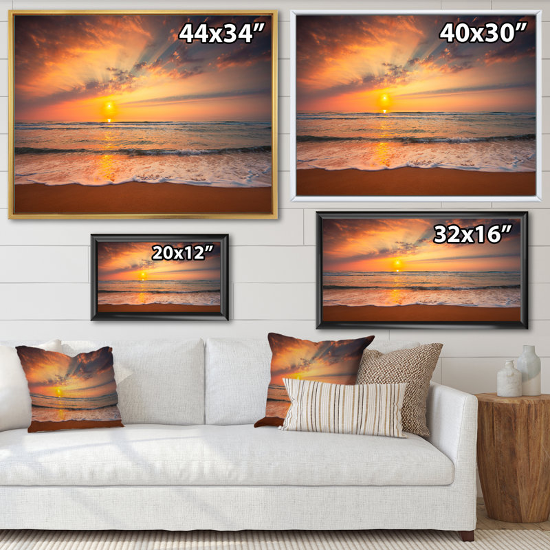 «Sunset over Waves Breaking at the Shore», reproduction sur toile, H 30 po x l 40 po, Cadre flottant en érable