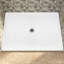 Base de douche rectangulaire en alcôve en acrylique l 54 po x P 36 po avec plateau de douche rectangulaire à seuil simple blanc brillant avec drain central et jupe à 4 côtés