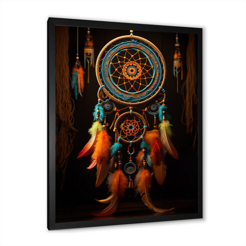 «Hanan Native Art Dreamcatchers Embrace II», reproduction, H 32 po x l 16 po x P 1 po, Cadre photo noir