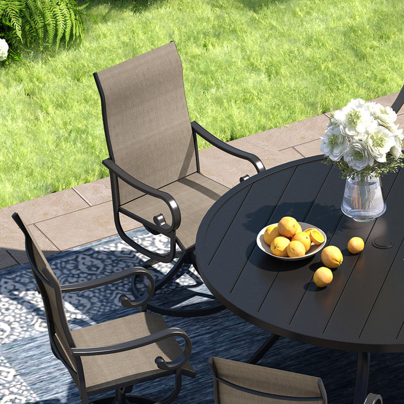 Fauteuil de patio pivotant en métal avec coussins Ershel, Taupe / Noir