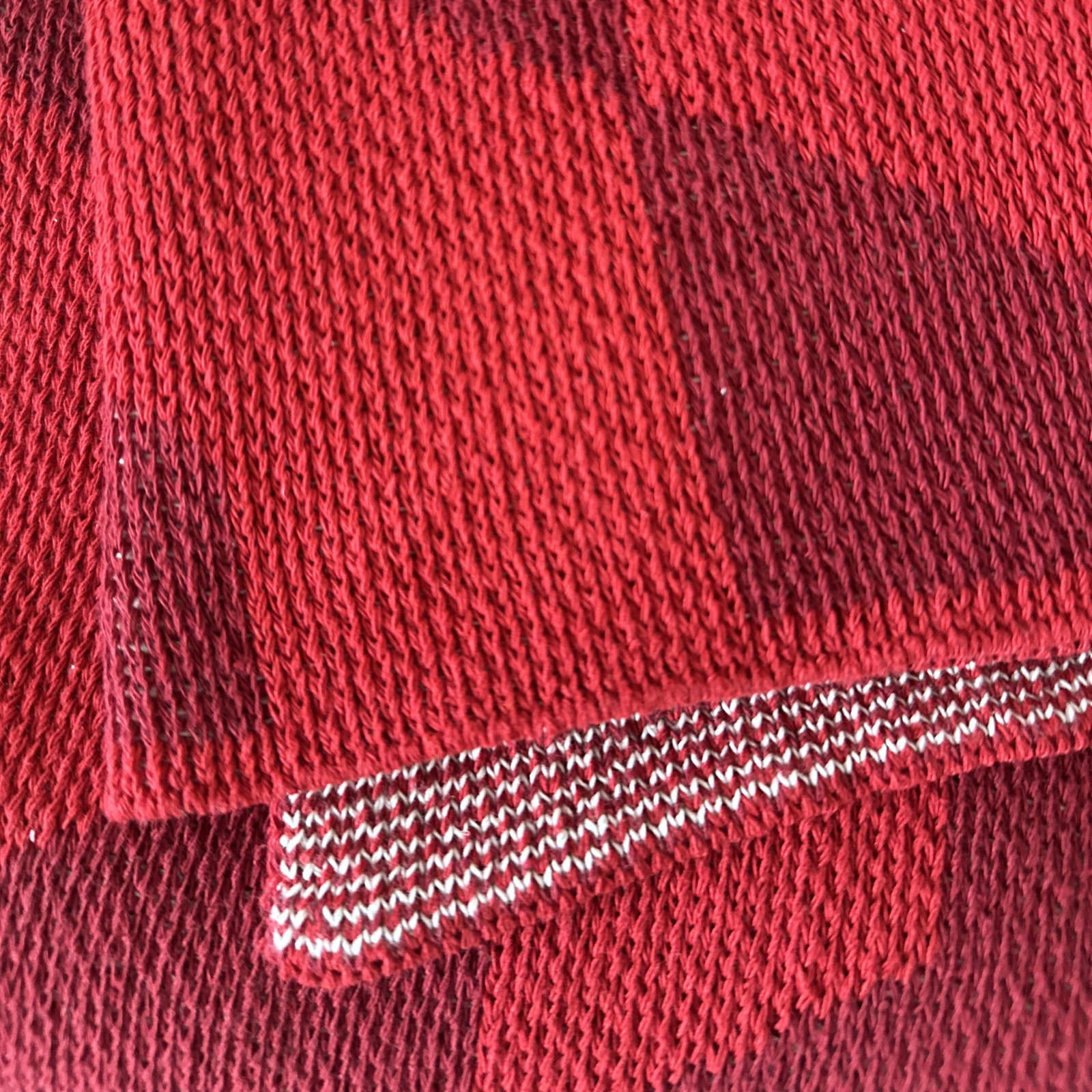 Zagg Knit Throw Blanket, Red
