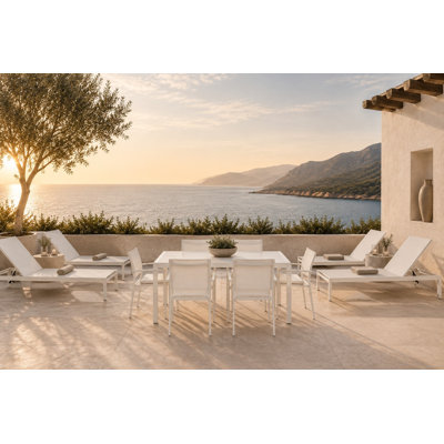 Ensemble repas et salle à manger d'extérieur 11 pièces Aynura - Mobilier de patio en aluminium thermolaqué blanc avec table de salle à manger de 71 po, chaises empilables et chaises longues inclinables