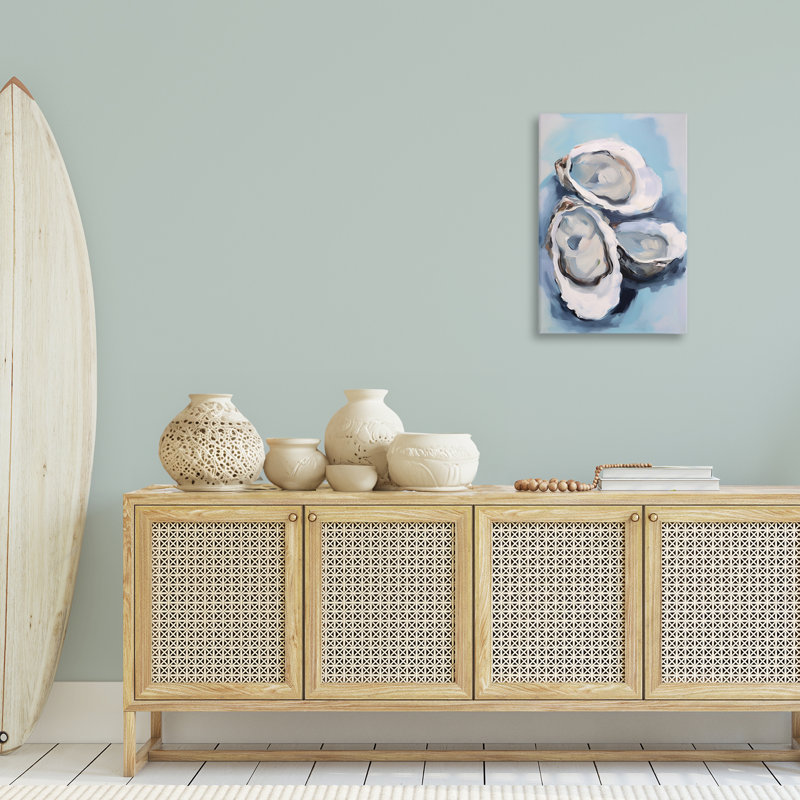 «Three Oyster Seashells», art mural sur toile par Petal Prints Design, H 30 po x l 20 po