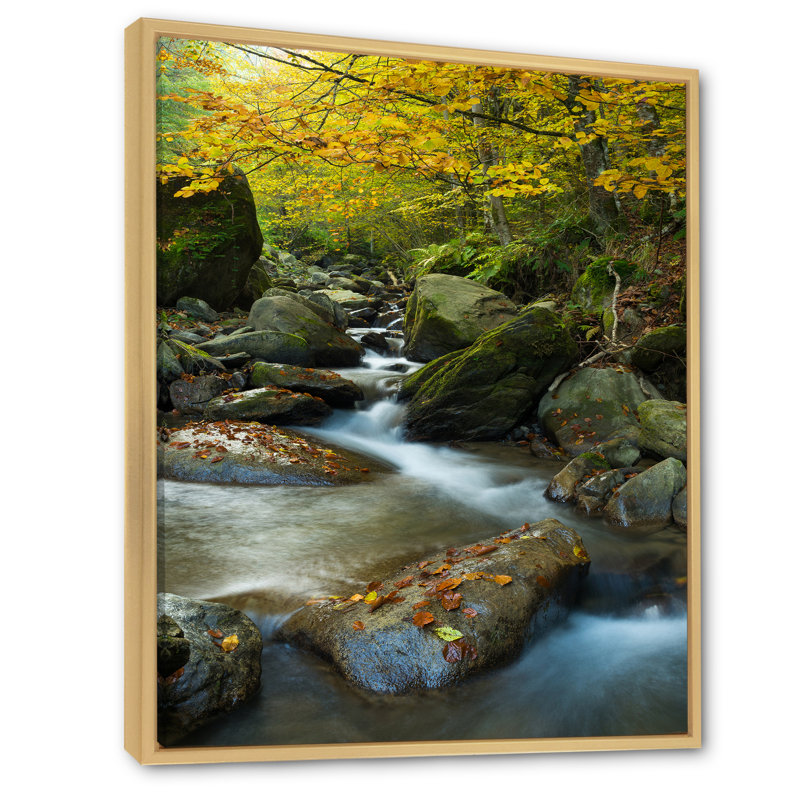 «Beautiful Summer Forest Waterfall II», œuvre d'art traditionnelle sur toile, H 30 po x l 40 po x P 1,5 po