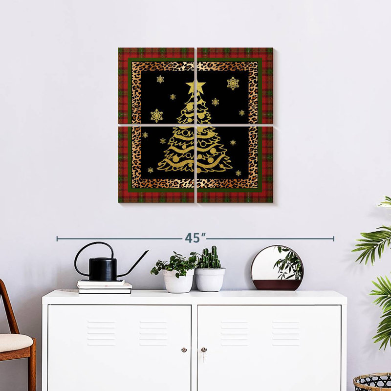 Lelend Rustic Christmastif, 26" H x 26" W
