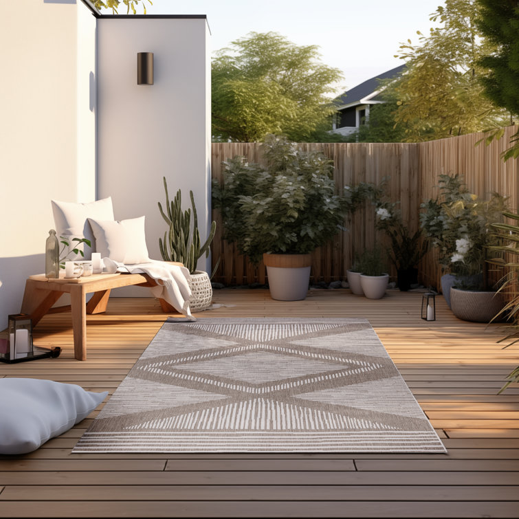 Gemini Geometric Indoor / Outdoor Area Rug