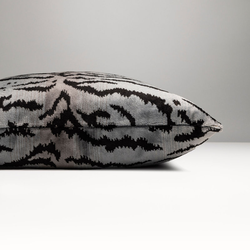 Wild Glamour Tigre Pillow Cover & Insert, Silver/Black