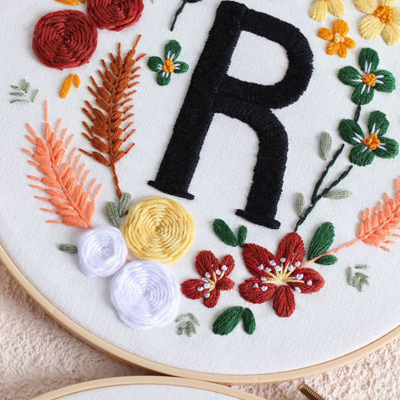 4 pièces / ensemble de matériel de bricolage, ensemble de bricolage, motif de fleurs, point de croix, peinture de table, photo suspendue avec cercle 11,7 po, a2
