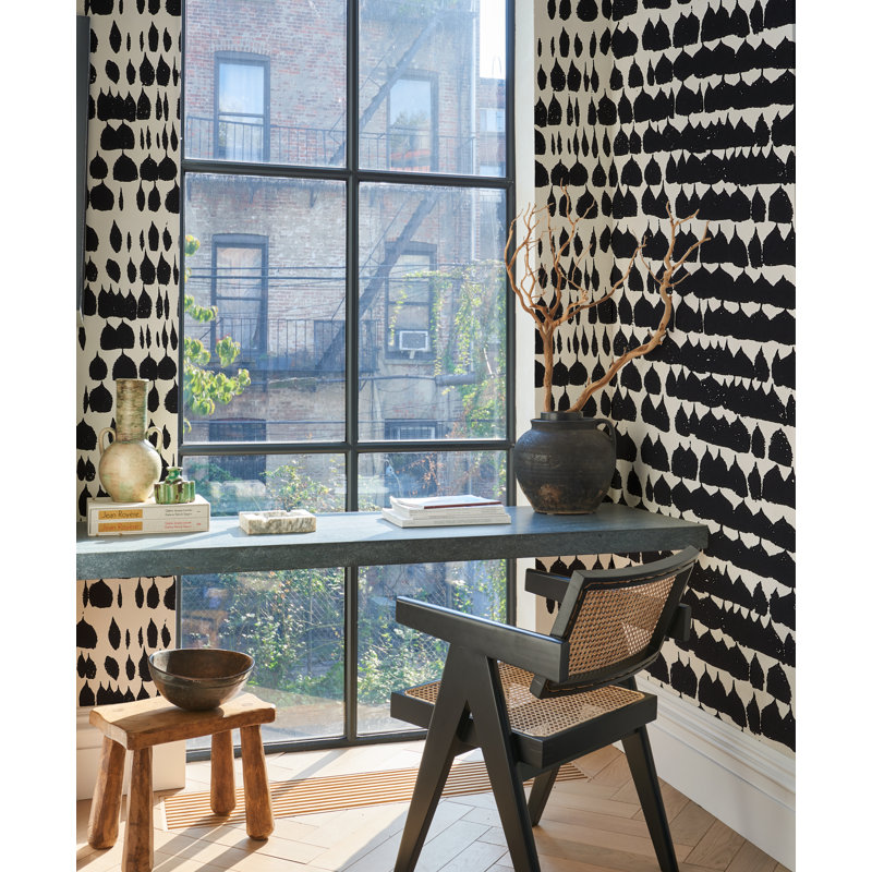 Queen Of Spain Wallpaper, Warm Silver