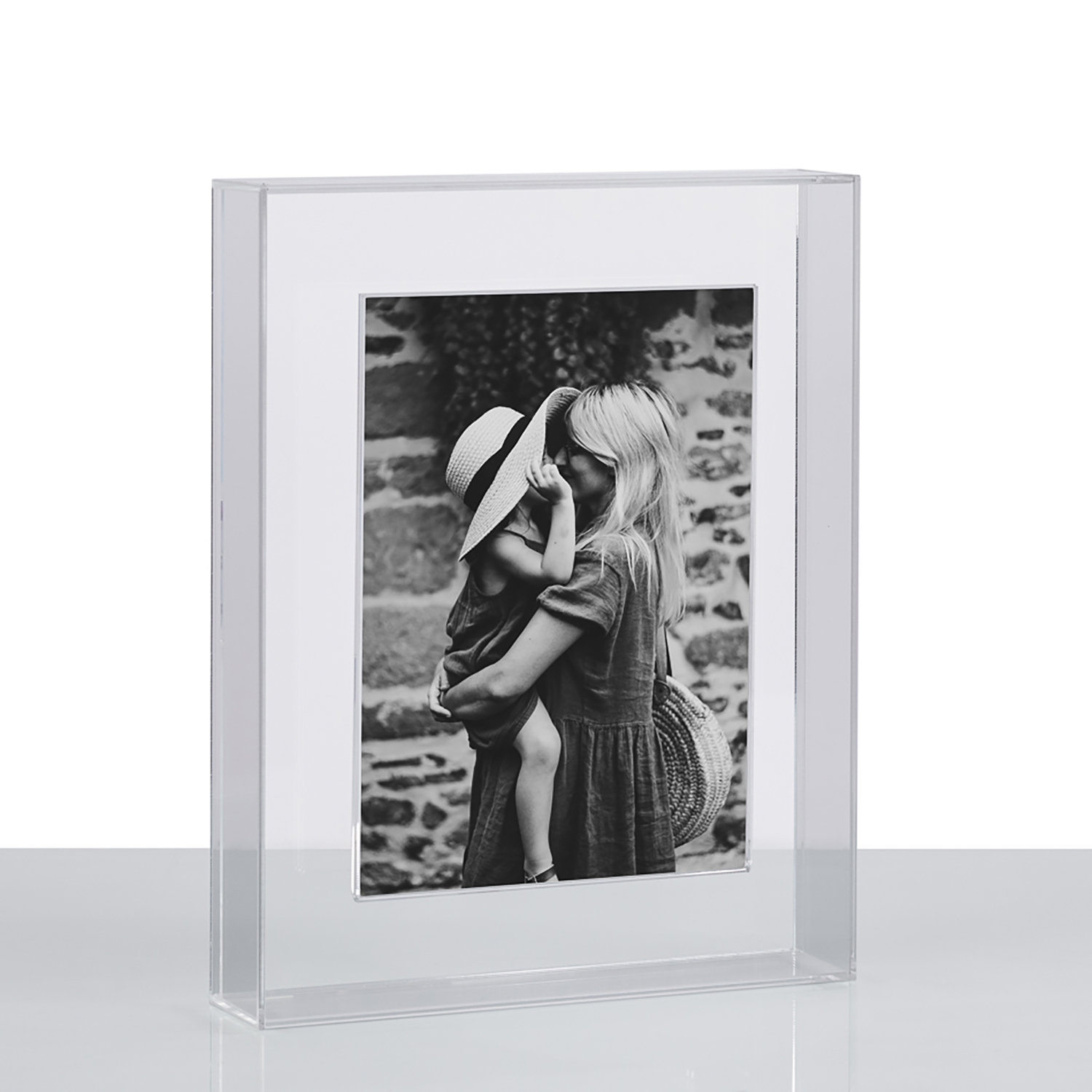 Float Frame for Tabletop or Wall with Magnetic Photo Holder, 5" x 7", Clear