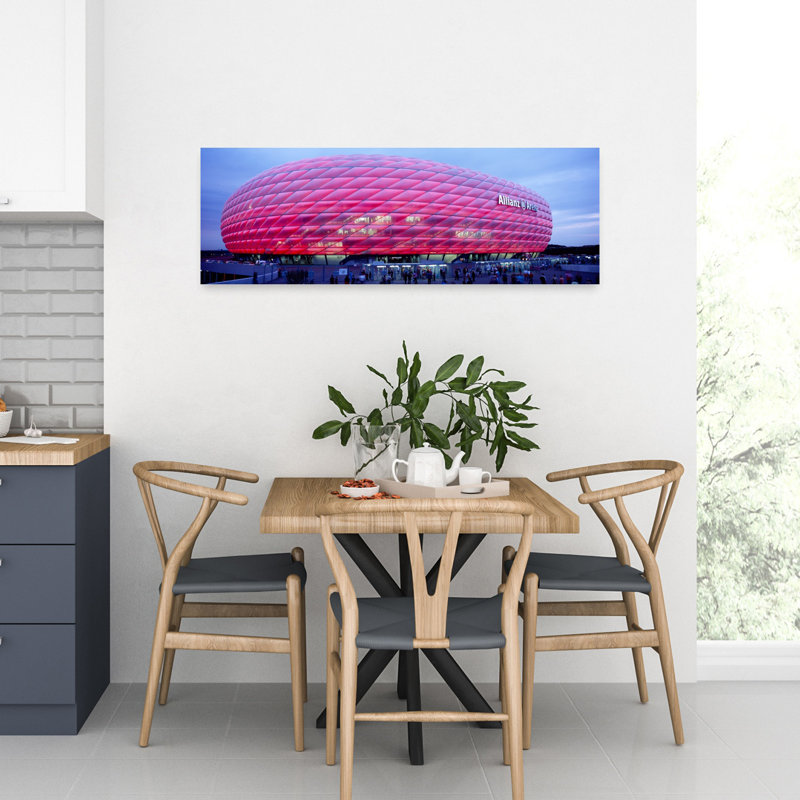 Stade de soccer illuminé au crépuscule, Allianz arène, Munich, Allemagne, H 12 po x l 36 po