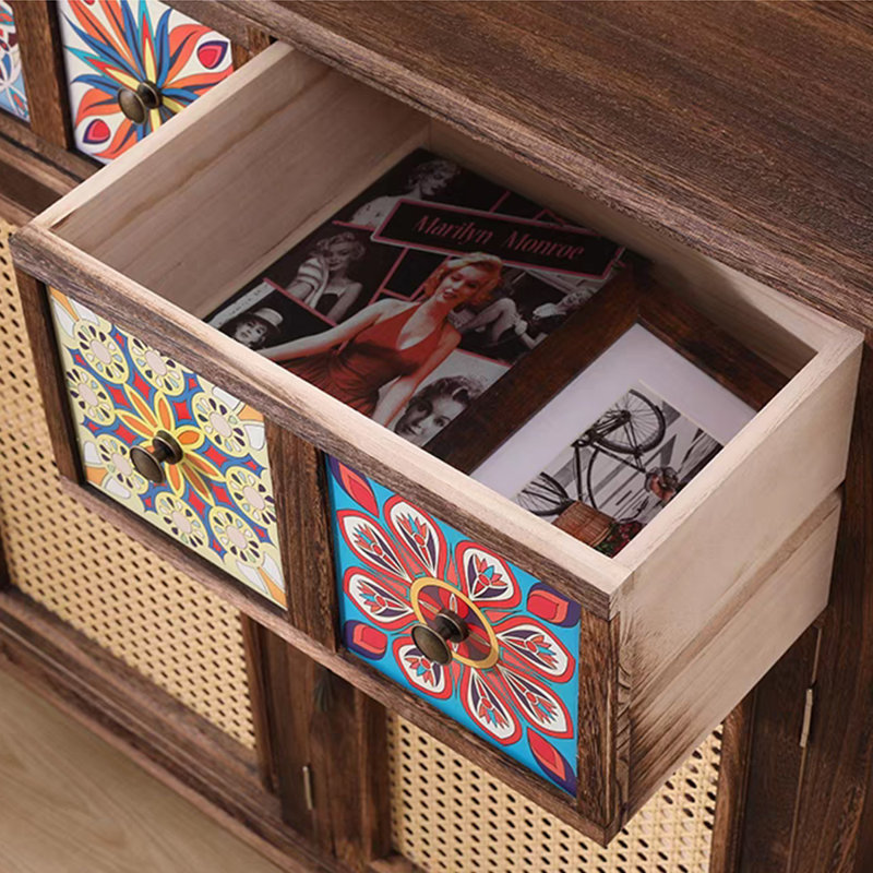 Buffet en bois massif brun foncé et rotin