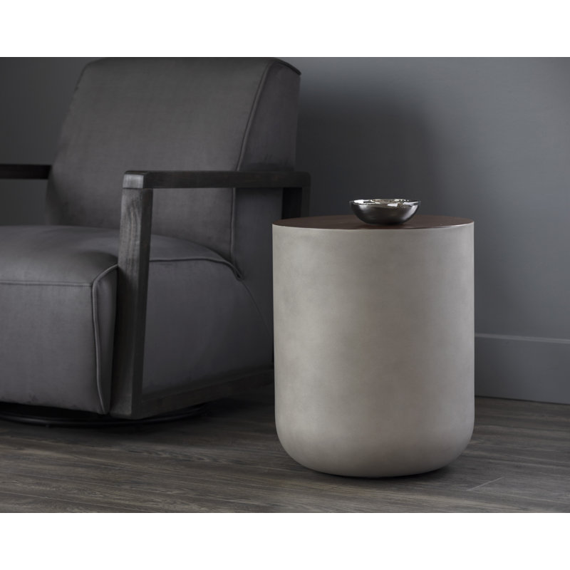 Allyesa End Table