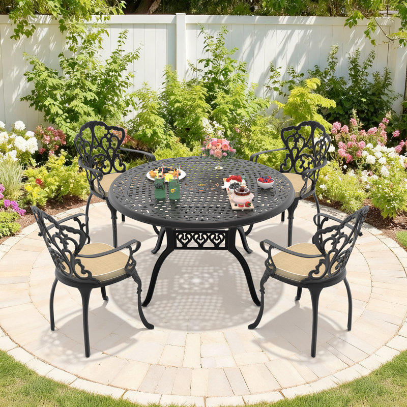 Ensemble de salle à manger d'extérieur rond 4 personnes 48,03 po avec trou pour parasol, 4 fauteuils, coussins beiges, 4