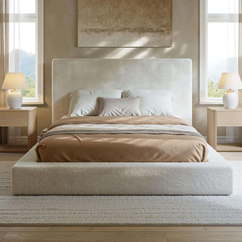 Grande base de lit tapissier blanche avec tête de lit, lit de nuage à cadre doux avec table de chevet réglable 2 pour la chambre à coucher, aucun sommier requis