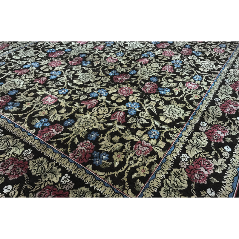 Tapis rose, beige et noir noué à la main de haute qualité