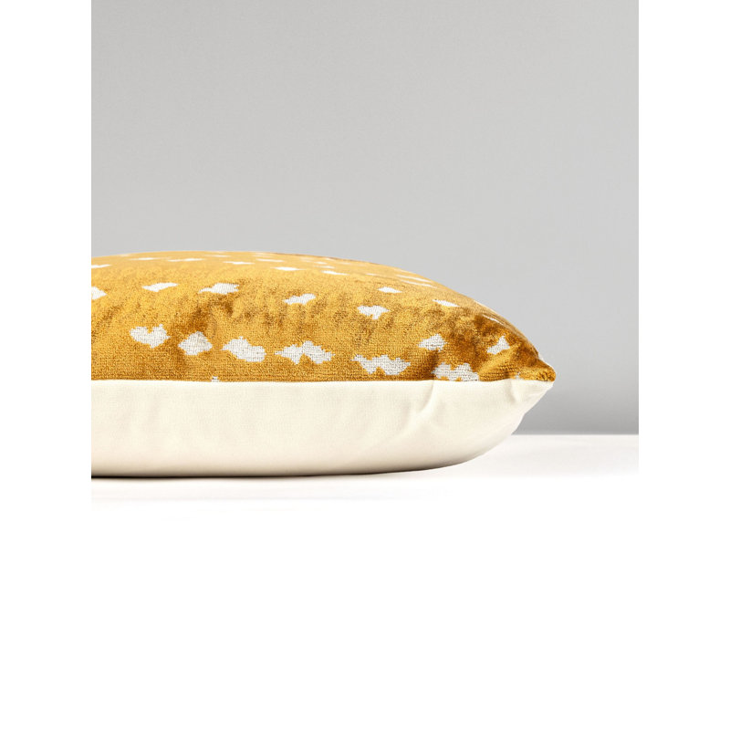 ANTELOPE / VELVET PILLOW, Tawny/Beige Animal Print, Square, 22" H x 22" W