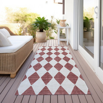 Loreen Washable Geometric Indoor / Outdoor Rug