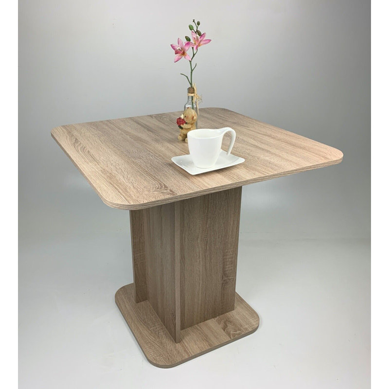Laveyah Dining Table