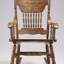 Chaise berçante française en bois