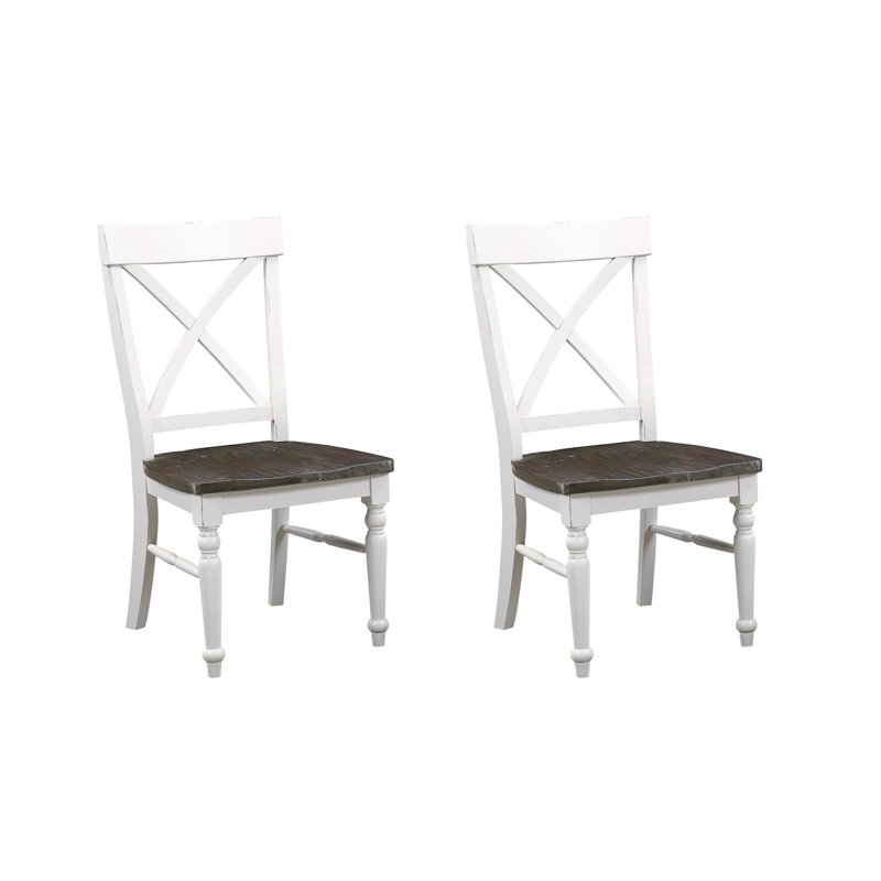 2 chaises brunes et blanches