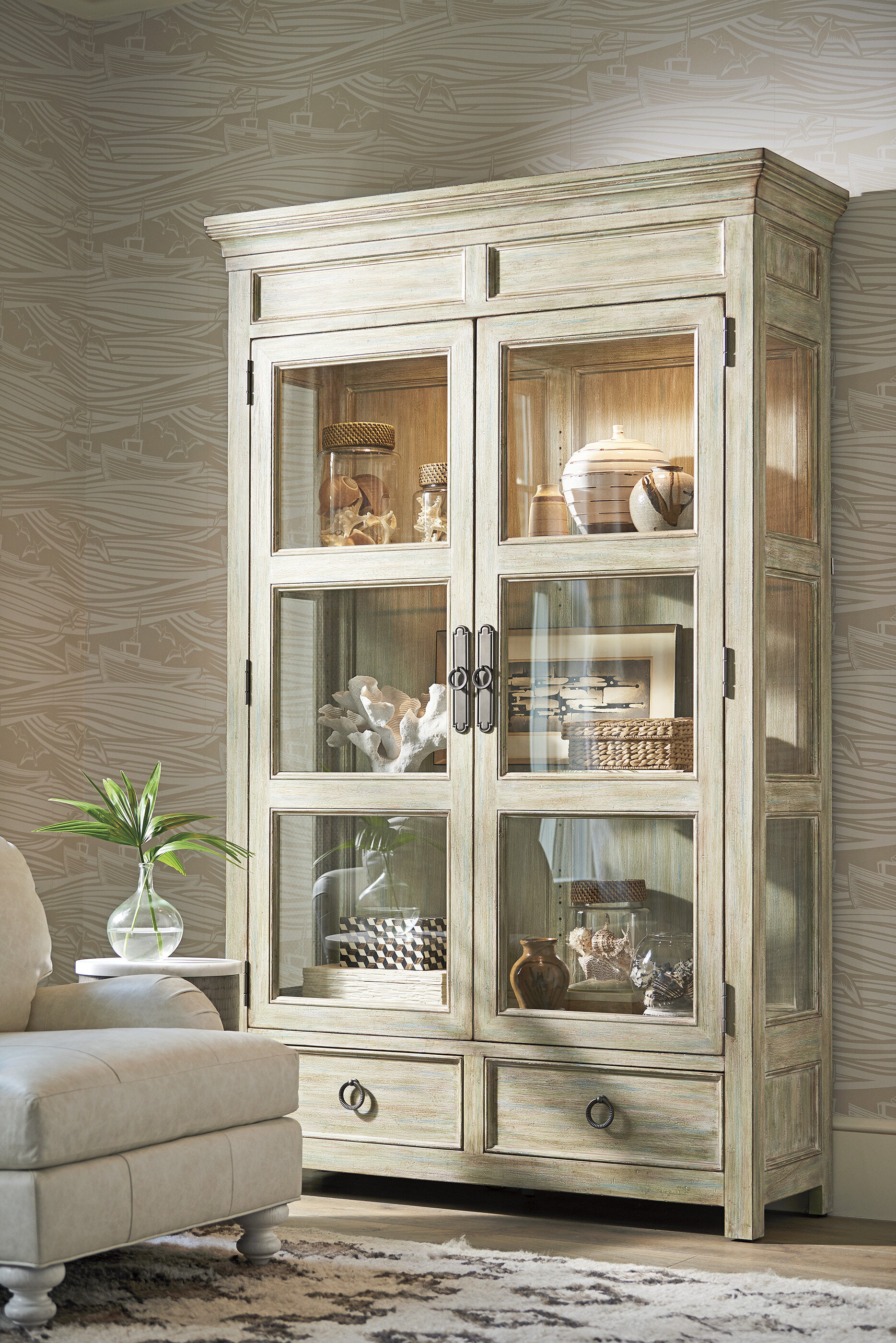 White lighted deals curio cabinet