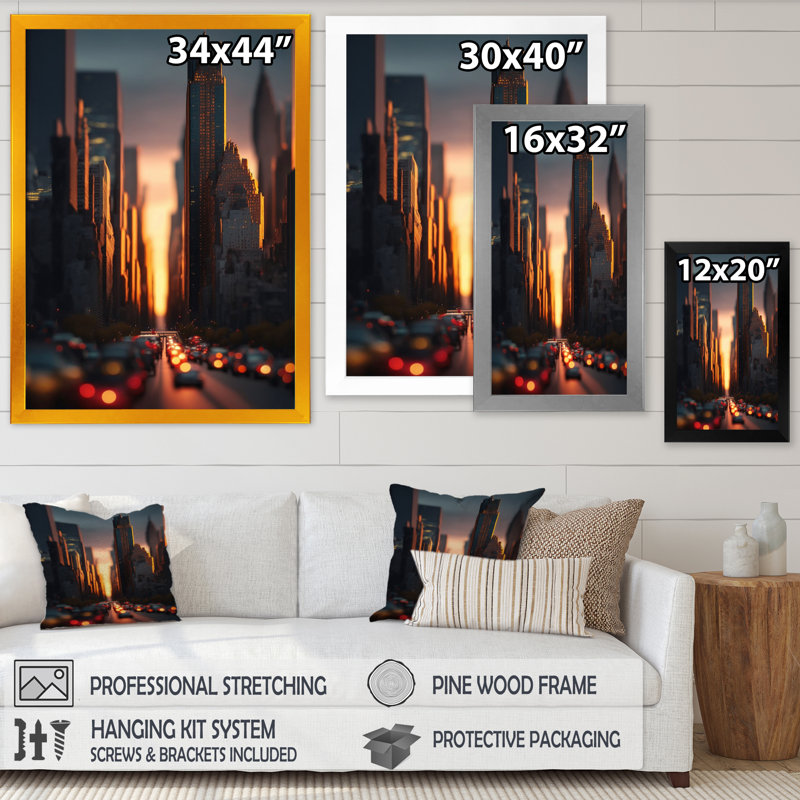«Empire State Building Tilt Shift in the Night Lights VI», reproduction sur toile, H 20 po x l 12 po x P 1 po