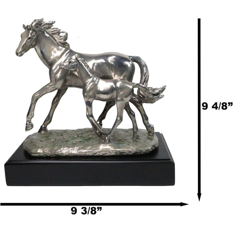 Figurine Western en résine électrolytique chromée avec base de musée