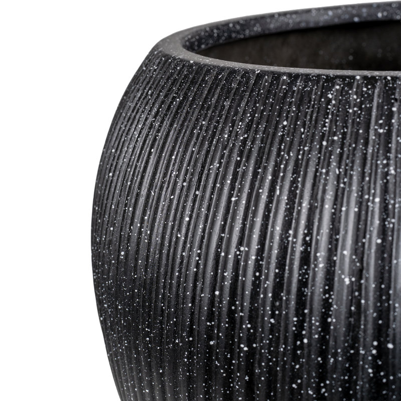 Pot à fleurs rond en fibre d'argile Ribbed Harmony, L 21,25 po x l 21,25 po x H 16,5 po, Speckled Black