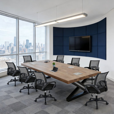 Table de conférence industrielle en bois massif pour 8 personnes avec 8 chaises de bureau en filet respirant