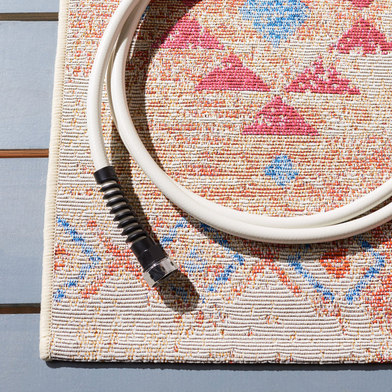 Rogan Performance Southwestern Indoor/Outdoor Area Rug, Round 6'7"