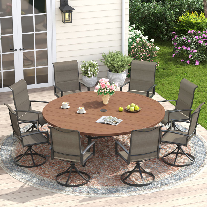 Ensemble repas de patio 63 po avec 8 chaises pivotantes rembourrées en mousse Textilene, Brush Wood Brown/Black/Brown
