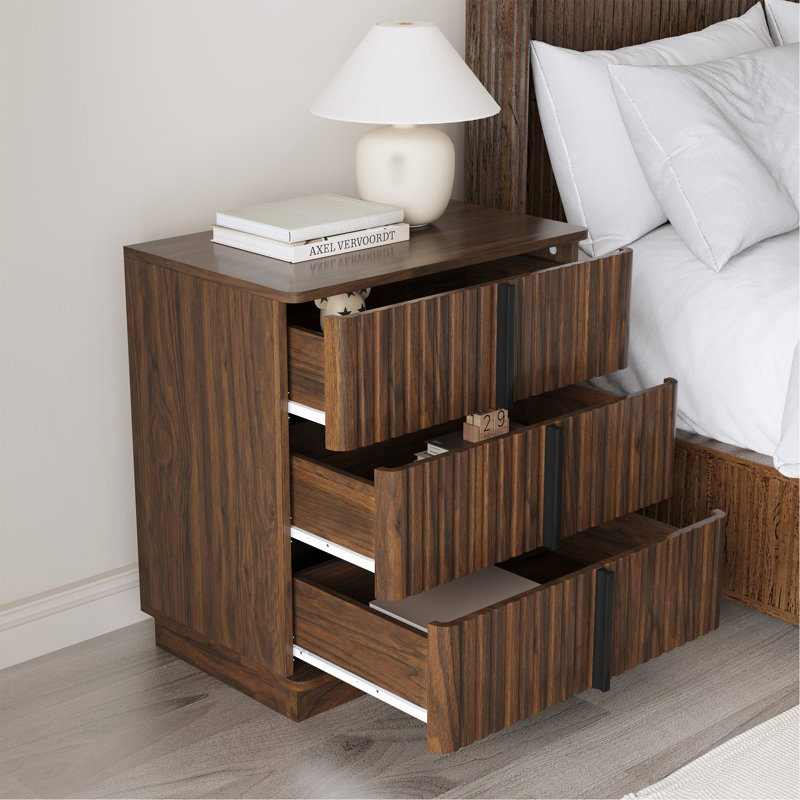 Table de chevet rétro à 3 tiroirs cannelés de 64,5 cm (25,4 po), noyer