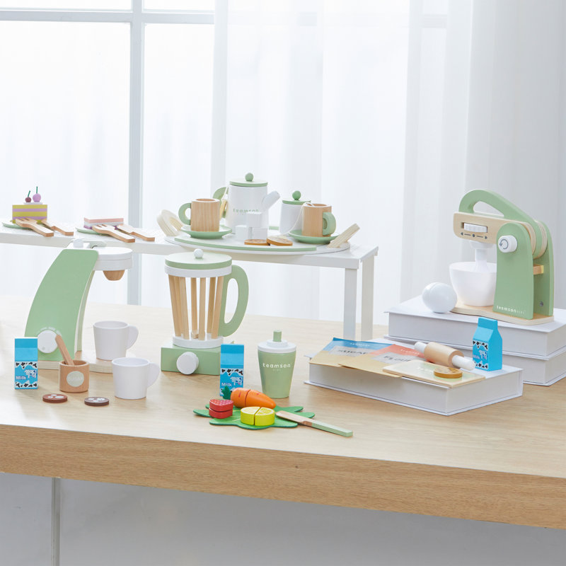 Little Chef Frankfurt Play Kitchen Accessories