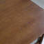 Table basse rectangulaire moderne et minimaliste de 47 pouces avec armoire de rangement avec portes coulissantes en verre, idéale pour les salons, les chambres à coucher et les bureaux, facile à assembler-128968061