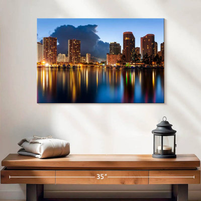 Sireci Honolulu Nightscape