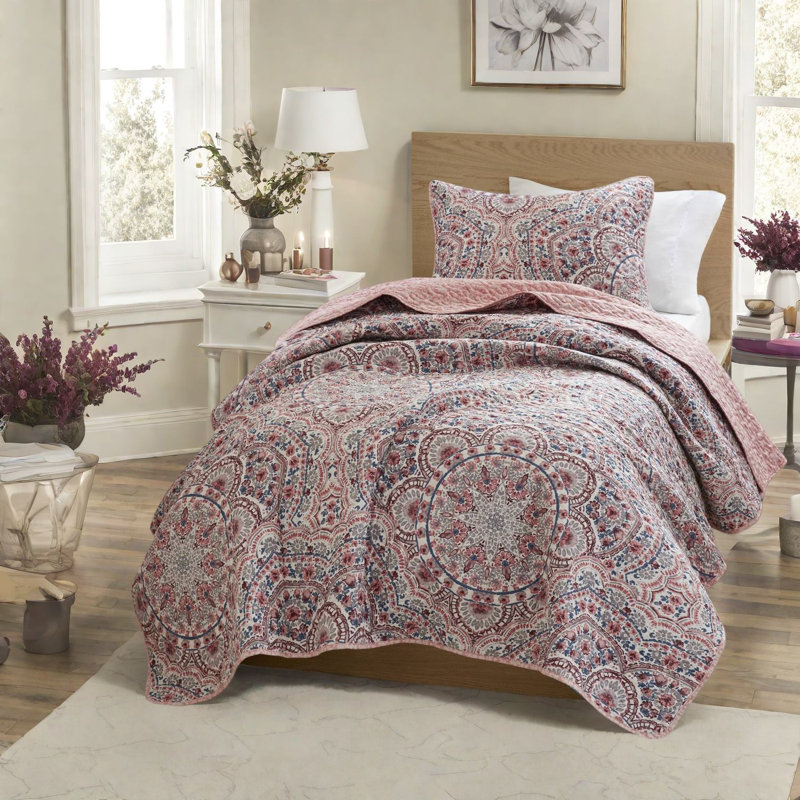 Durable Polyester Bedding Sets, Boho Style Reversible Quilt For All Seasons