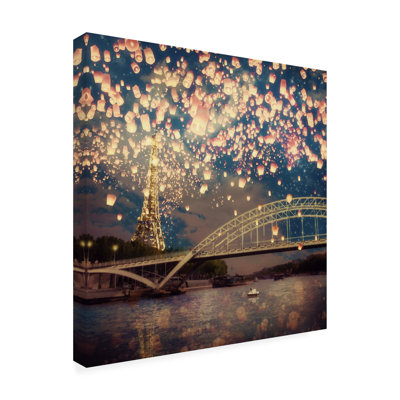 «Love Wish Lanterns Over Paris» par Paula Belle Flores