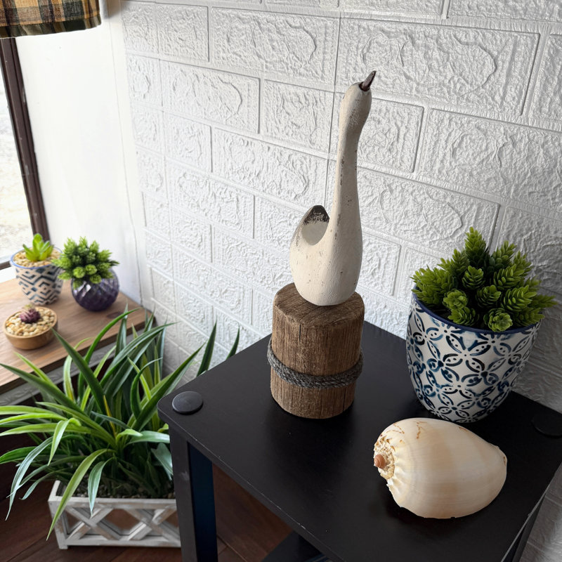 Cygne blanc côtier en bois, figurine de table avec socle en ficelle sur pilotis, hauteur 33,7 cm (13,25 pouces).