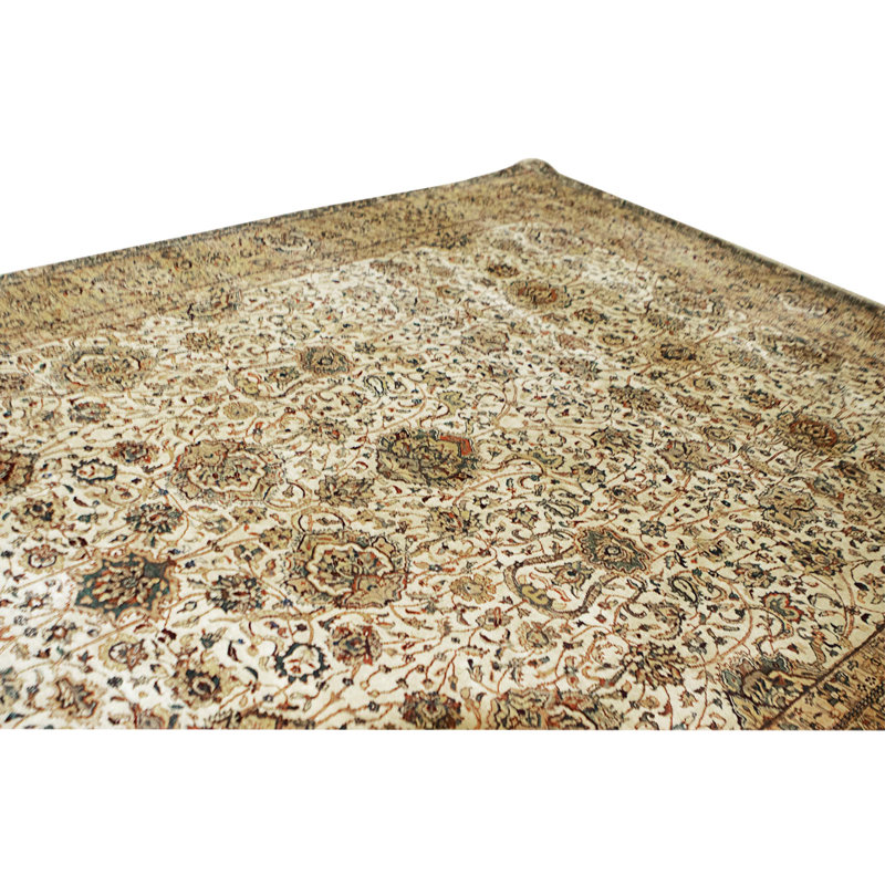 Hand Knotted Wool Area Rug in Cream And Gold