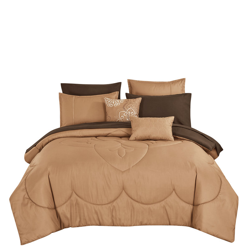 Ensemble complet de lit dans un sac 9 pièces Yori Luxury, Très grand édredon et 8 pièces supplémentaires