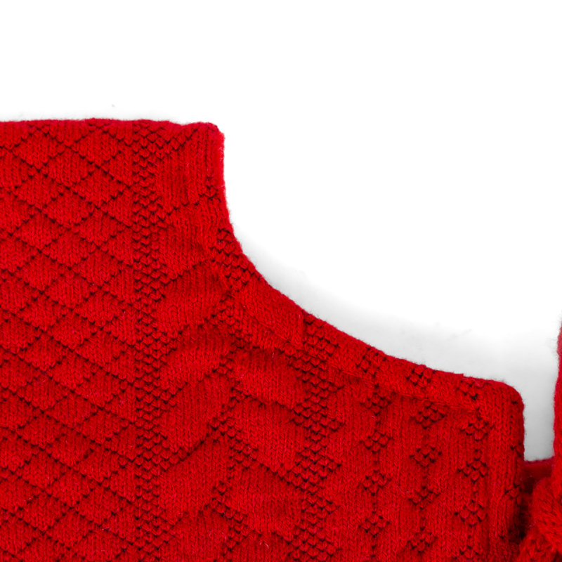 Red Cable Knit Tree Skirt with White Faux Fur Trim