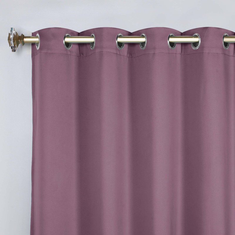Paire de rideaux obscurcissant avec œillets Millendon, L 52 po x L 84 po, Glycine
