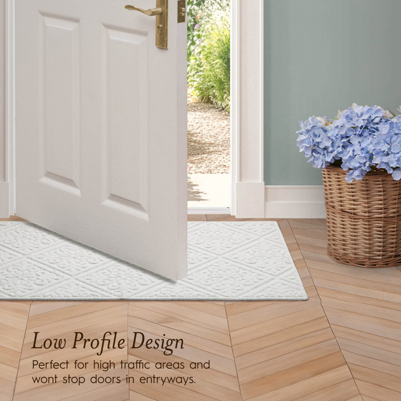 Austell Machine Woven Synthetic Area Rug in White, Rectangle 2'2" x 3'9"