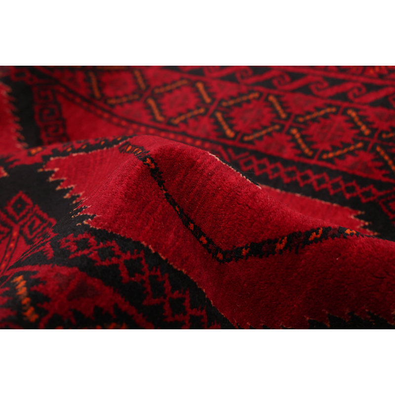 Tapis rouge Teimani 3 pi 7 po x 7 pi 7 po