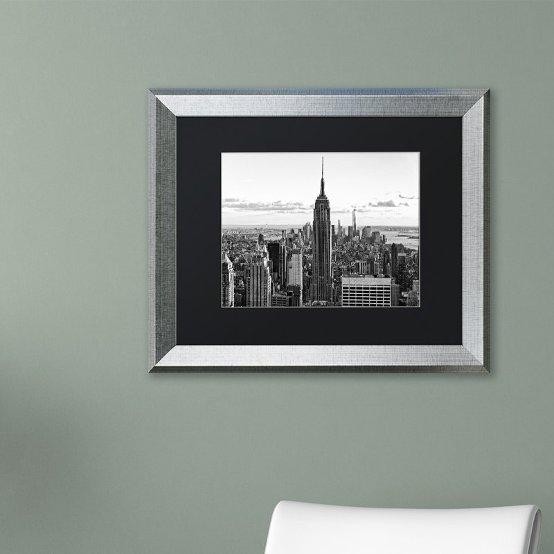 « new york cityscape », reproduction de photo encadrée, H 16 po x l 20 po x P 0,5 po, Cadre brun, Noir