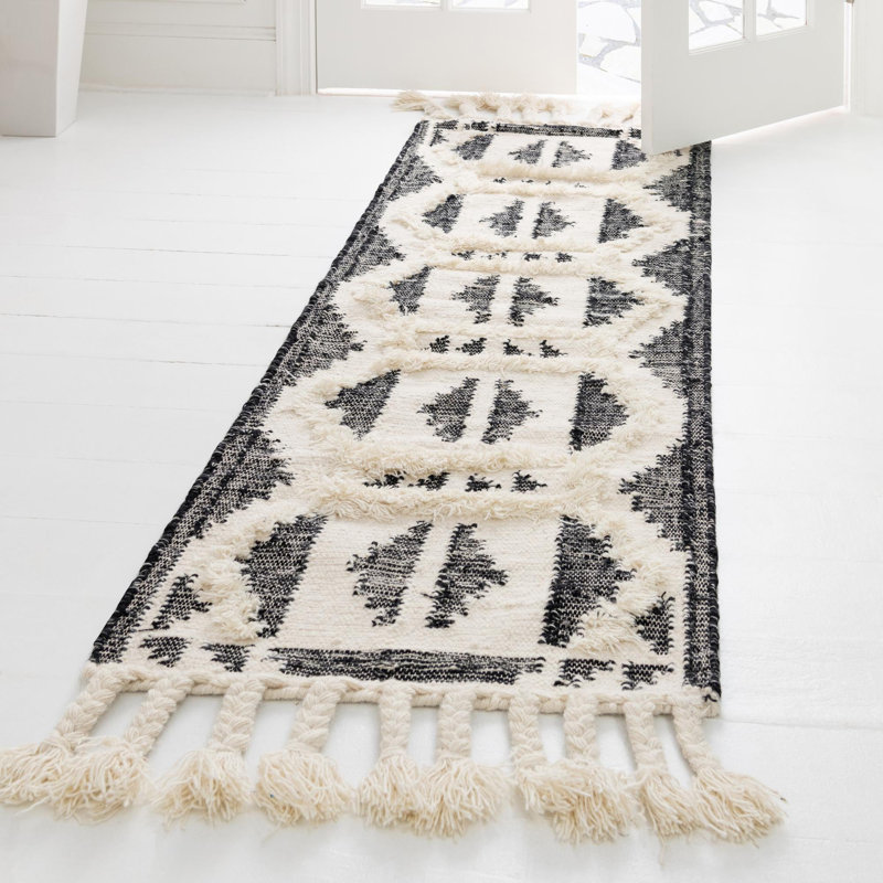 Annunciata Wool Moroccan Indoor Rug, Runner 2'2" x 5'1"