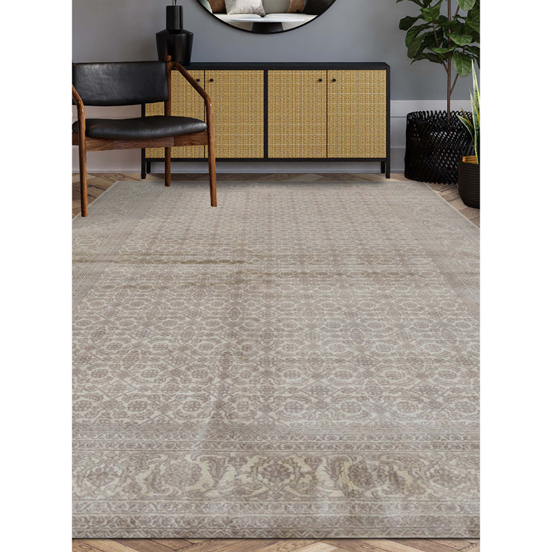Wool Oriental Area Rug in Brown