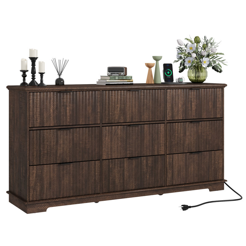 Commode à 9 tiroirs cannelée, commode moderne de 63 po de largeur pour chambre à coucher, Brun