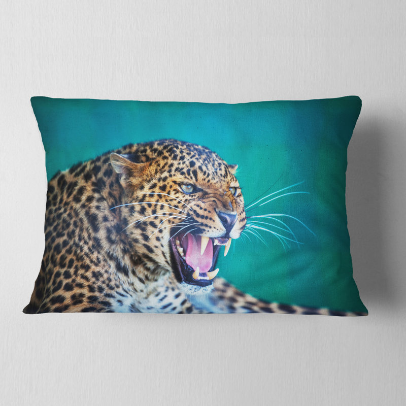 Gros plan d'un léopard sauvage - coussin imprimé animal
